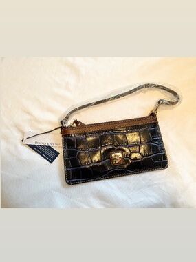 NWT Dooney & Bourke Croco Embossed Wristlet Leather Handle